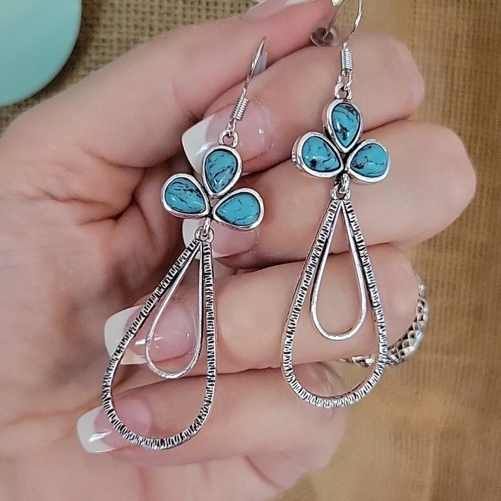 DOUBLE TEARDROP HOWLITE DROP EARRINGS - Picture 6 of 7